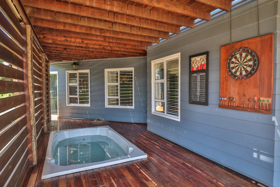 4 Bedroom Property for Sale in The Coves North West